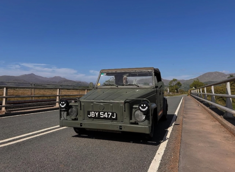 Lyndon C 1971 Trekker
