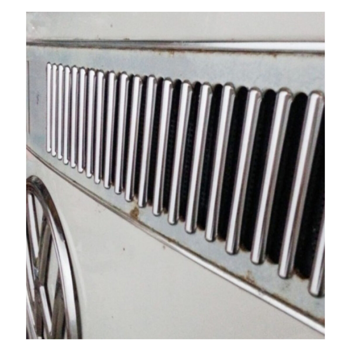 T2 Bay Window Front Vent Trims