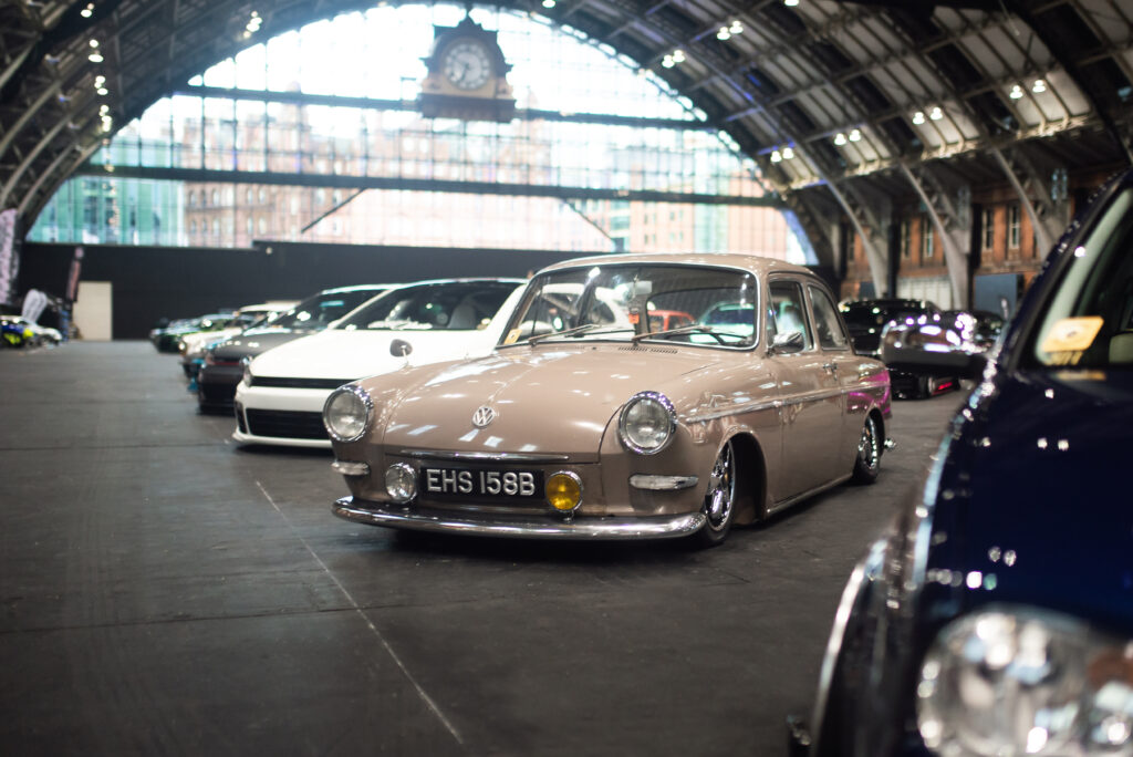 Type 3 Deluxe Air Ride Kit fitted to VW Notchback - Limebug