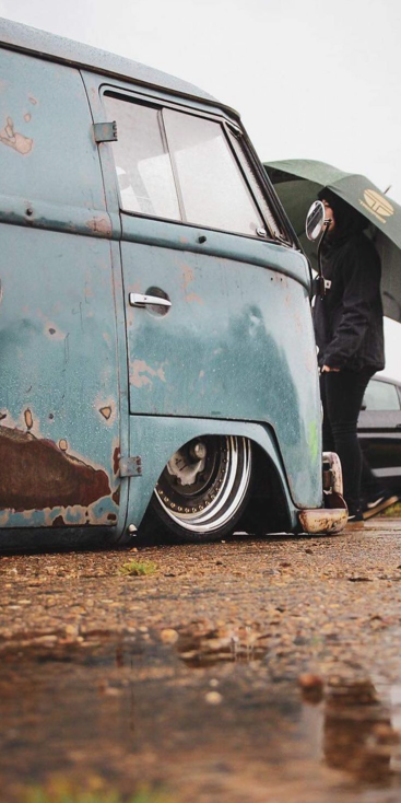 Chris Lowdown Transporters,  Split Screen
